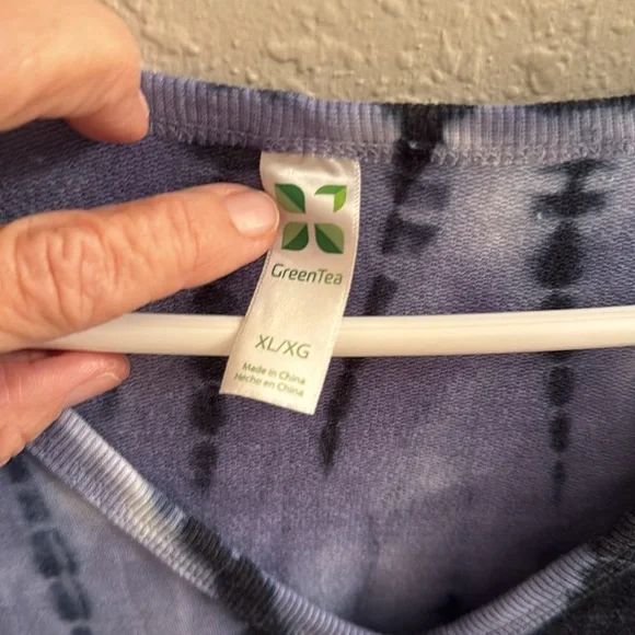 Womens size XL cotton pullover. - Picture 2 of 3